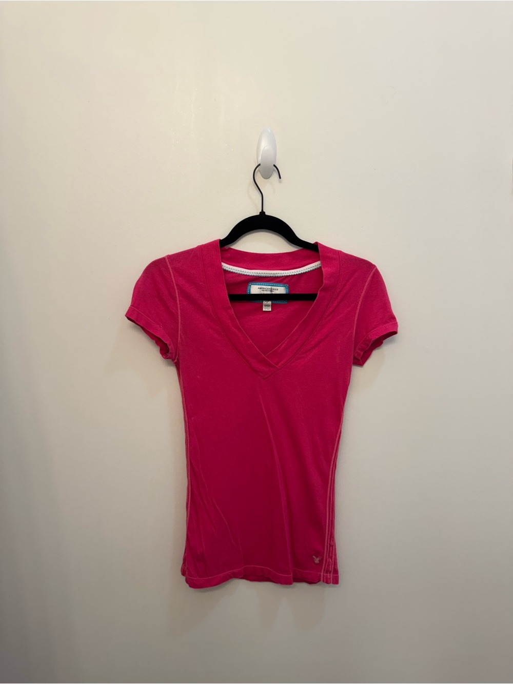 Vintage American Eagle Outfitters Hot Pink V-Neck Short Sleeve Tee